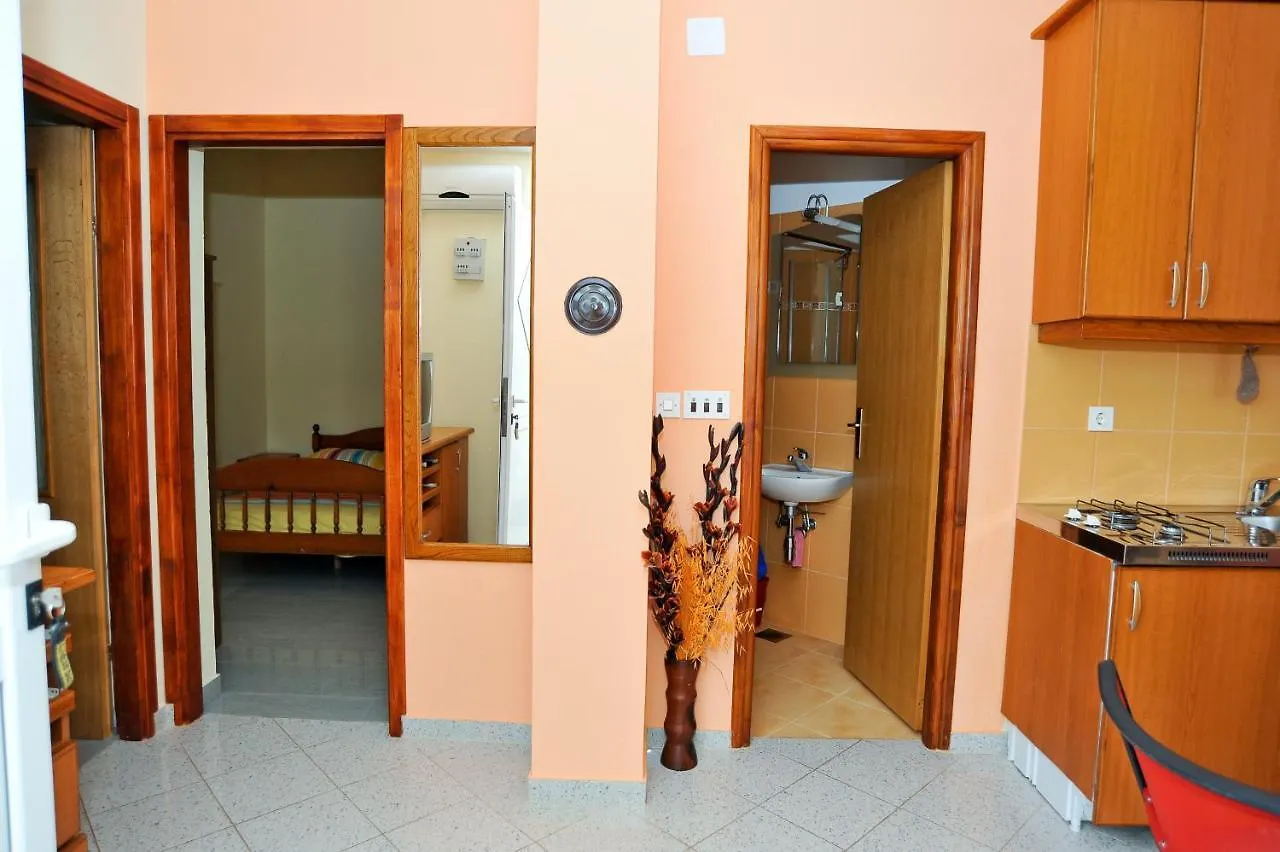 Apartments Marina Vir