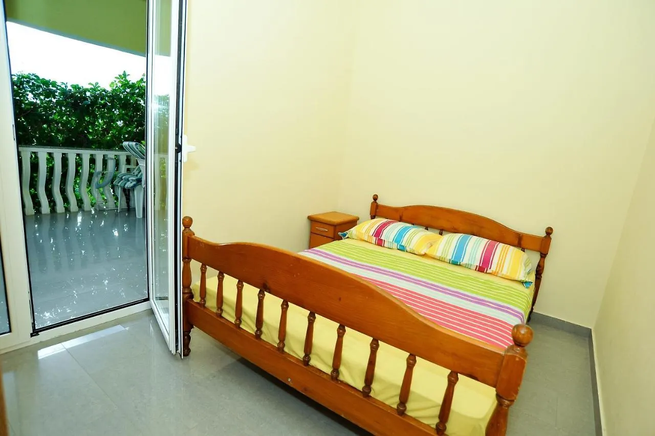 Apartments Marina Vir