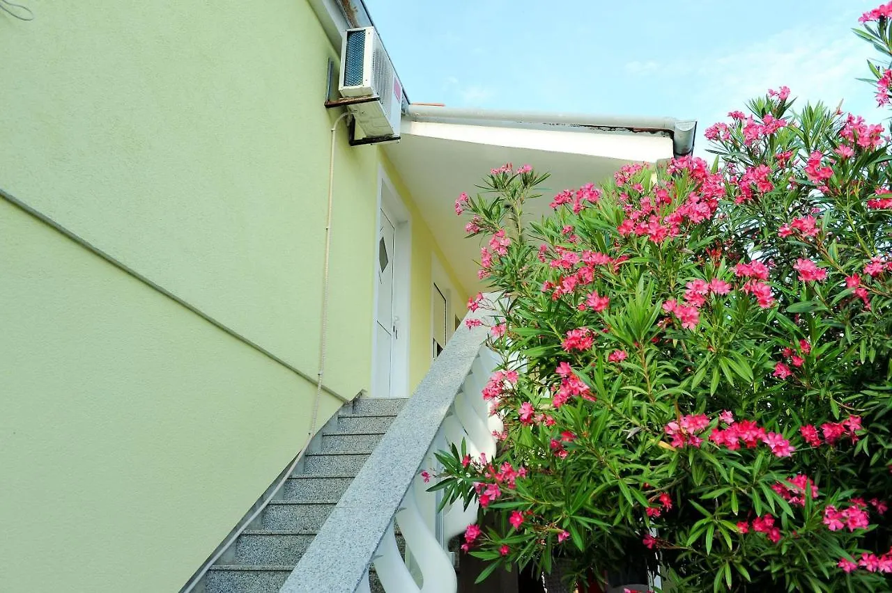 Apartments Marina Vir 0*,  Kroatien
