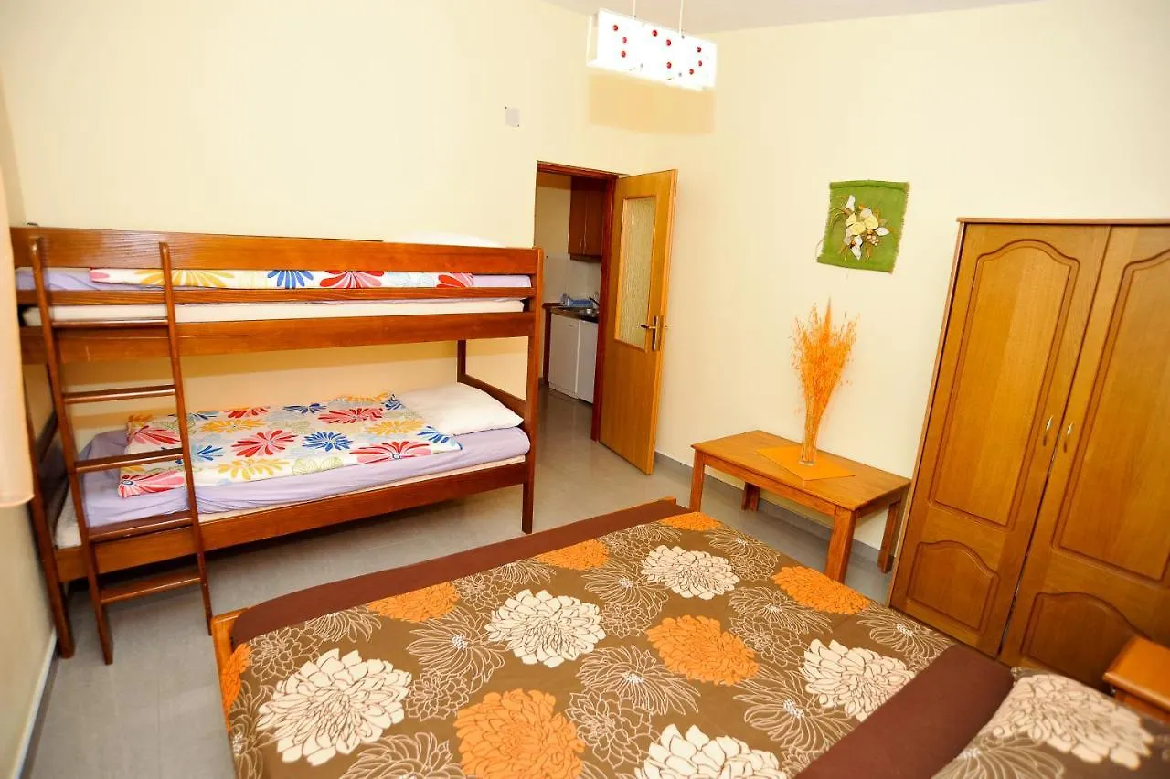 Apartments Marina Vir